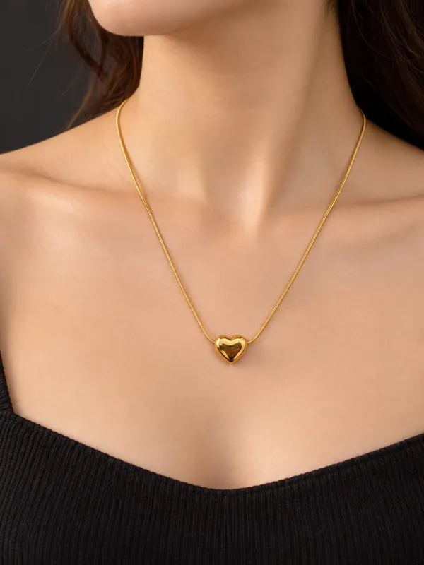 Gold_Tone_Heart_Pendant_Necklace_for_Women