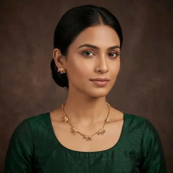 Gold-Tone_Elephant_Motif_Necklace_And_Earrings_Set_for_Women