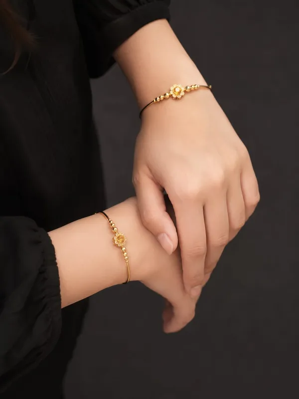 Gold_Stainless_Steel_Floral_Bangle_Set_for_Women