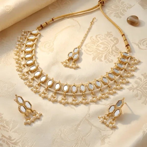 Gold_Tone_Kundan_Necklace_Set_for_Women