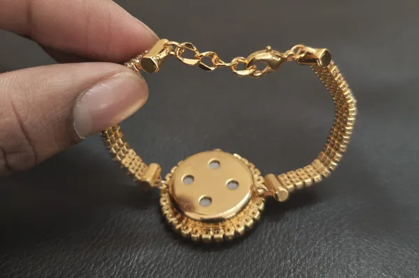 Gold_Tone_Rhinestone_Bracelet_Watch_for_Women