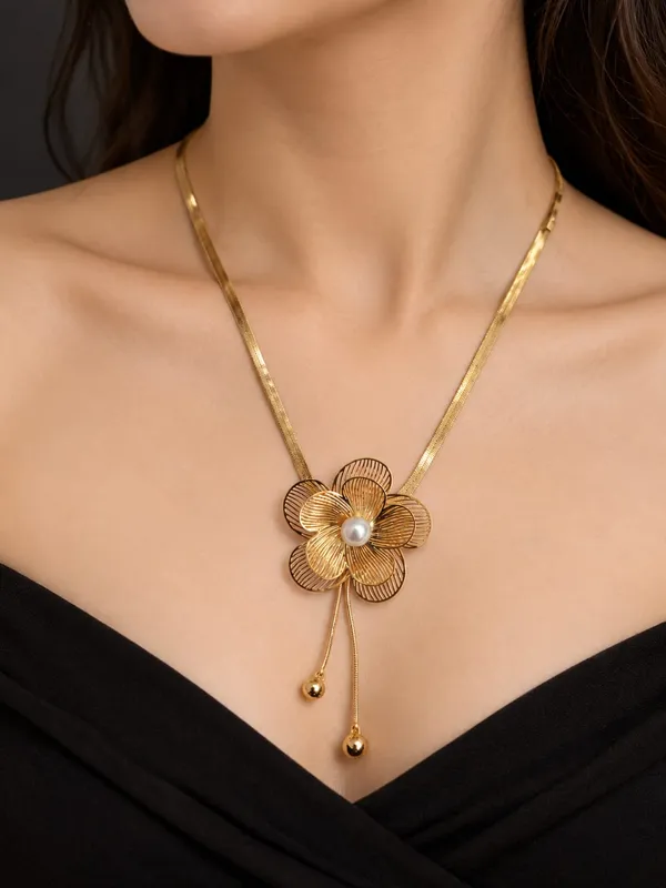 Gold-Tone_Floral_Pearl_Pendant_Necklace_for_Women
