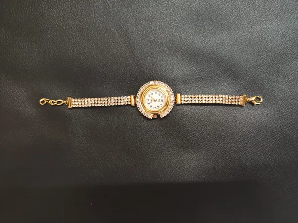 Gold_Tone_Rhinestone_Bracelet_Watch_for_Women