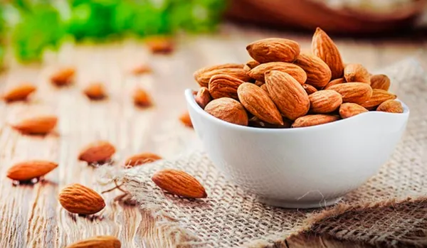 The_Swaminee_Whole_Almonds