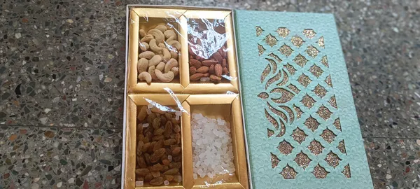 Assorted_Dry_Fruits_Gift_Box