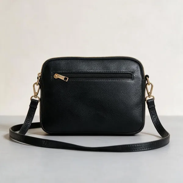 CANSLIM_Kensington_Pebbled_Noir_Crossbody_bag