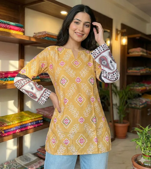 Yellow_Printed_Straight_Kurta_For_Women