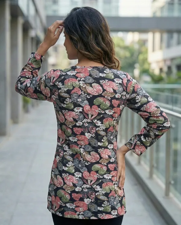 Black_Floral_Printed_Regular_Fit_Top_for_Women