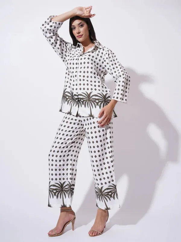 Off_White_Floral_Printed_Fil_30104