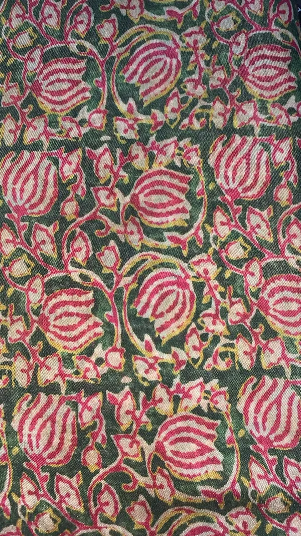 Muslin_Green_Red_Floral_Border_Print_Ssf_16164_Default_Title