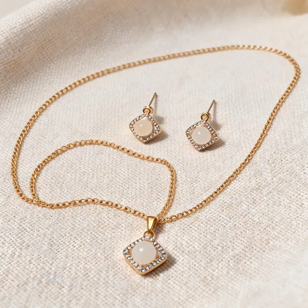 Gold_Brass_Combo_Earring_And_Pendant_Set_For_Women