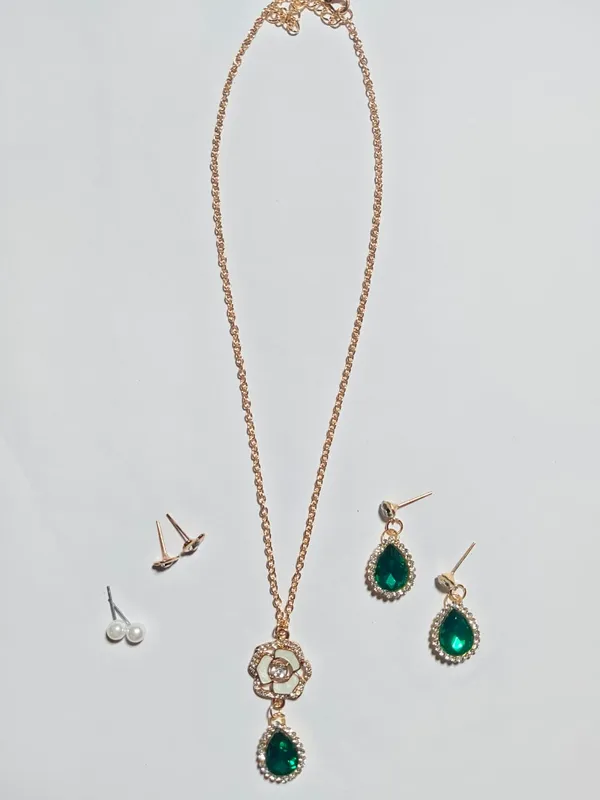 Green_And_Rose_Gold_Brass_Combo_Earring_And_Pendant_Set_For_Women