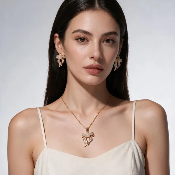 Gold_Brass_Combo_Earring_And_Pendant_Set_For_Women