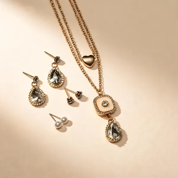 Gold_Brass_Combo_Earring_And_Pendant_Set_For_Women