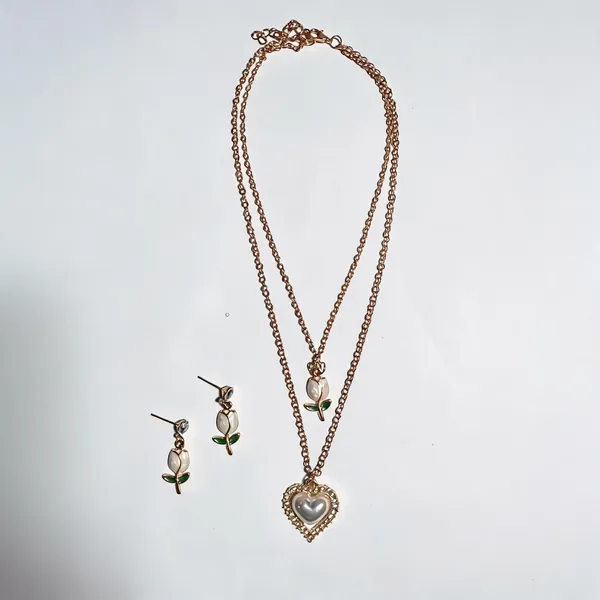 Gold_Brass_Combo_Earring_And_Pendant_Set_For_Women