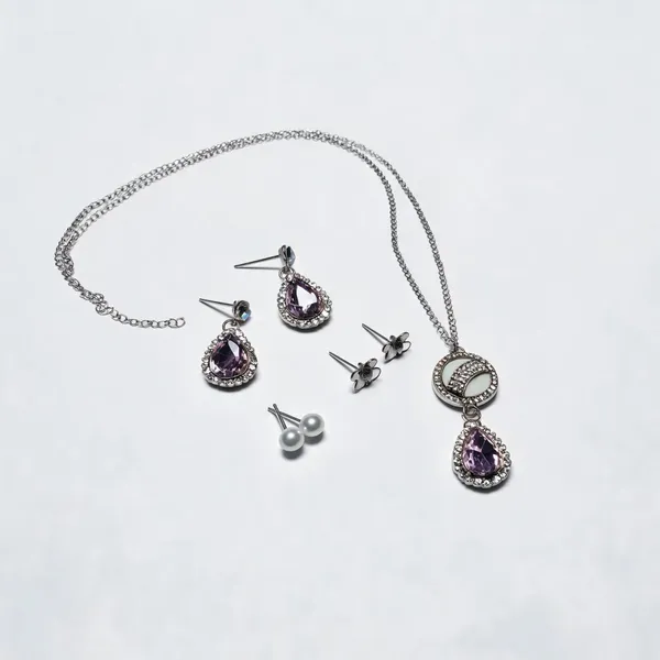 Silver_Brass_Combo_Earring_And_Pendant_Set_For_Women