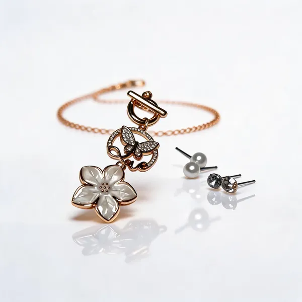 Gold_Brass_Combo_Earring_And_Pendant_Set_For_Women