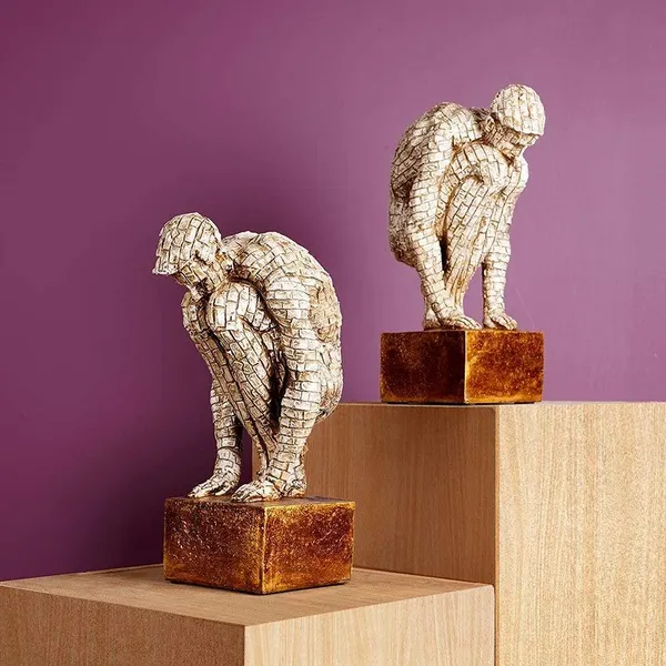 Bricked_Man_Showpiece