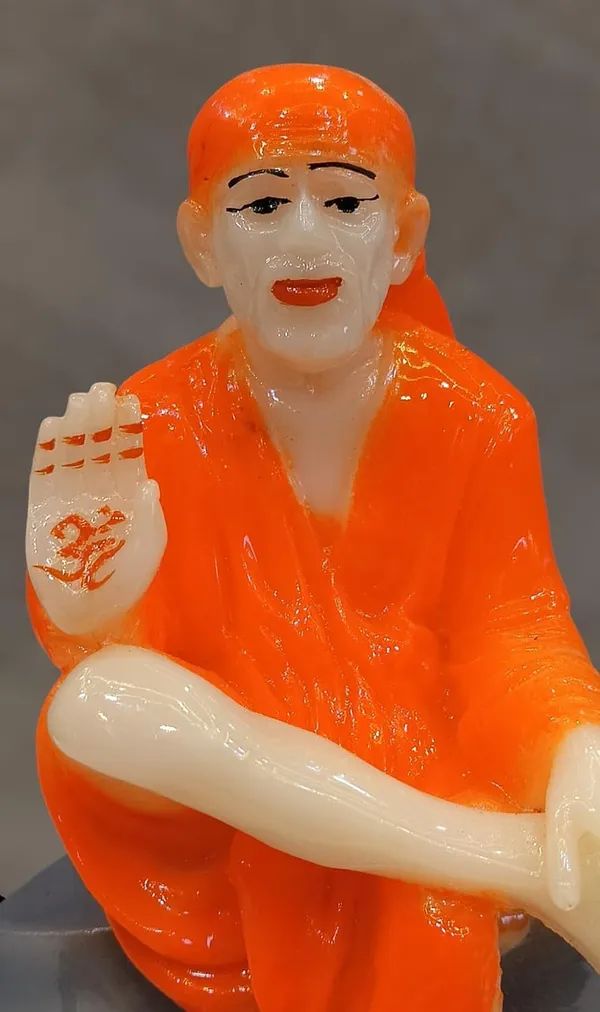 Sai_Baba_Sitting_Statue