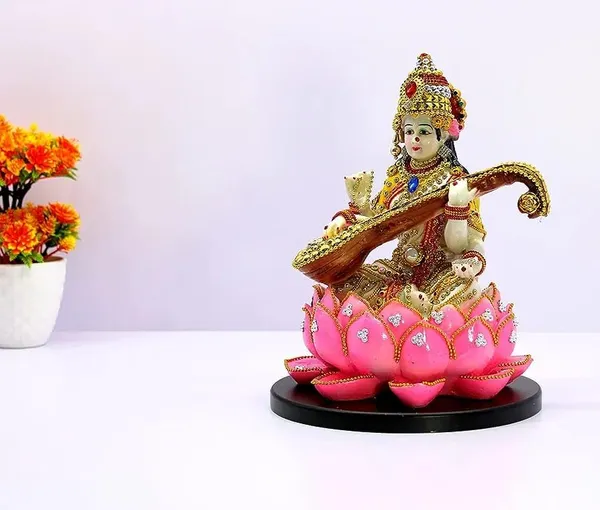 Saraswati_Resin_Statue