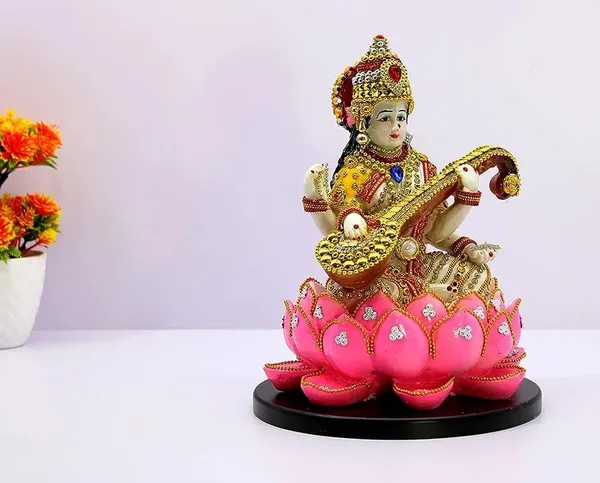 Saraswati_Resin_Statue
