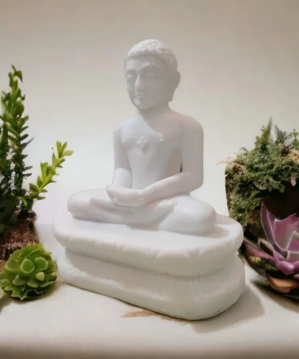 Mahavir_Jain_Marble_Statue