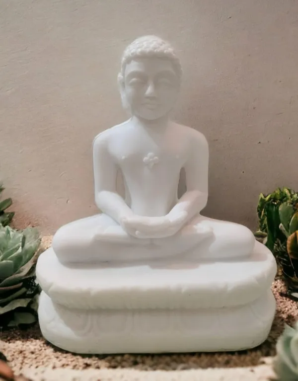 Mahavir_Jain_Marble_Statue