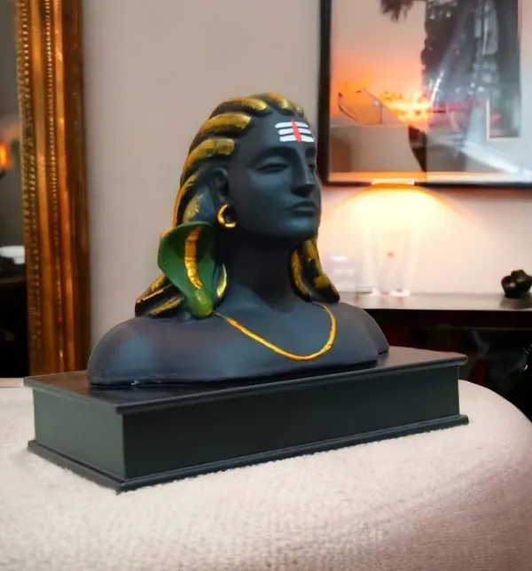 Aadiyogi_Statue_With_Wooden_Base