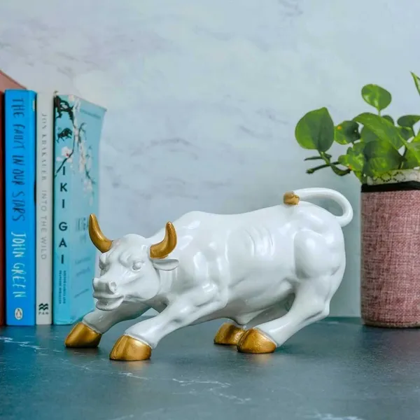 Wall_Street_Charging_Bull_Statue