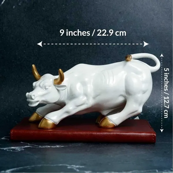 Wall_Street_Charging_Bull_Statue