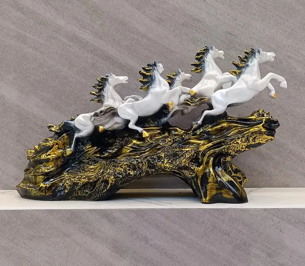 Seven_Horses_Marble_Sculpture