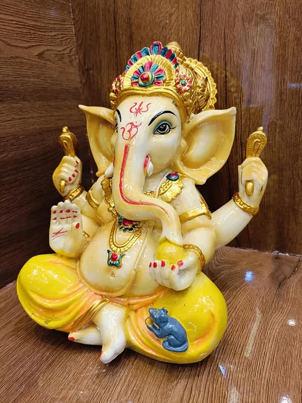 Ganesha_Idol_With_Mouse_Figurine
