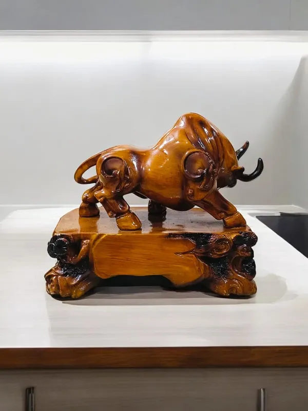 Bull_Figurine_In_Resin