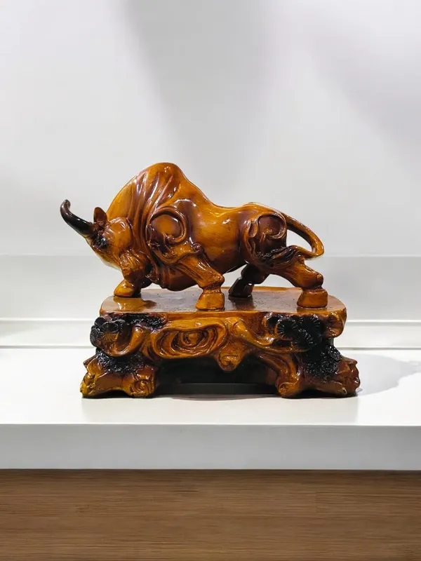 Bull_Figurine_In_Resin