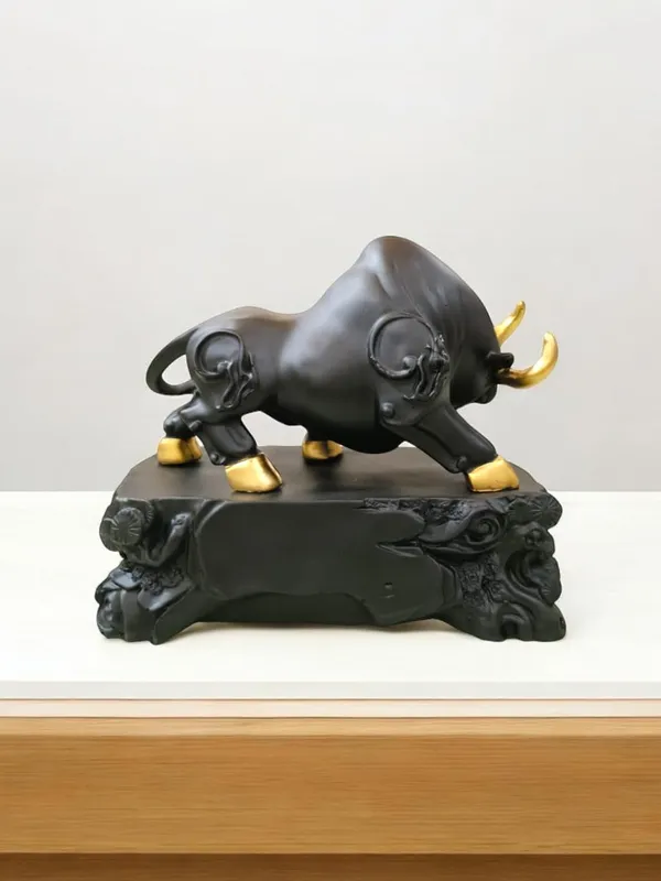 Bull_Figurine_Resin