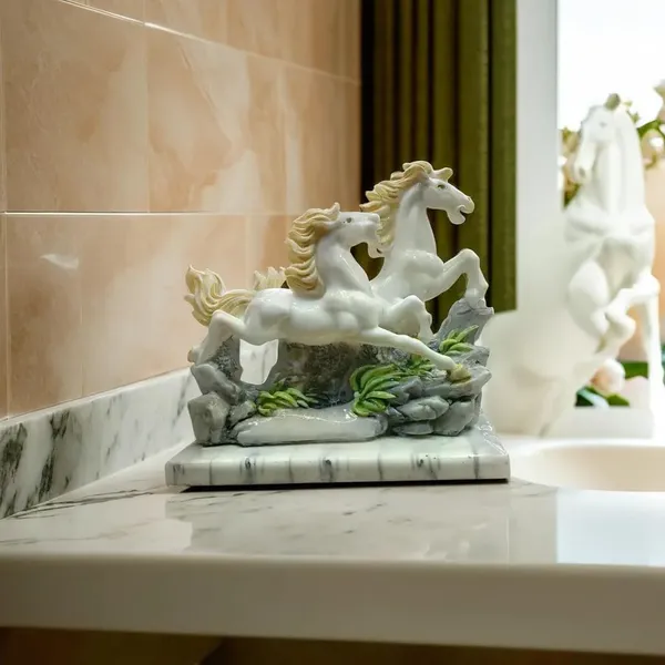 Horse_Figurine_With_Marble_Base