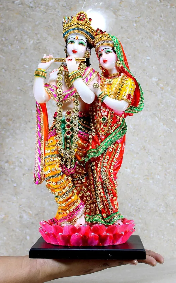 Radha_Krishna_Idol_With_Lotus_Base