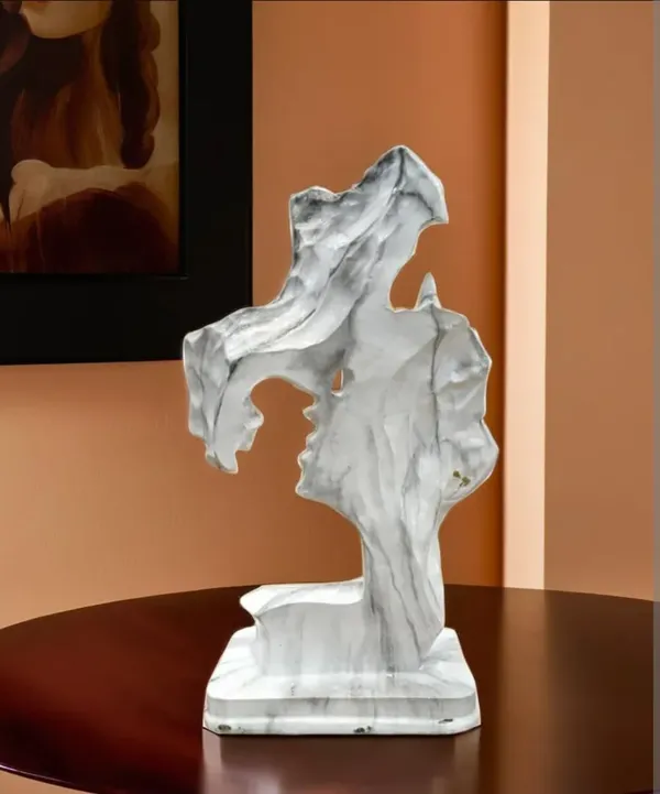 Abstract_Marble_Effect_Bust_Sculpture