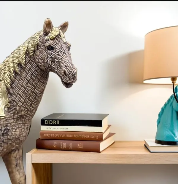 Horse_Statue_With_Saddle