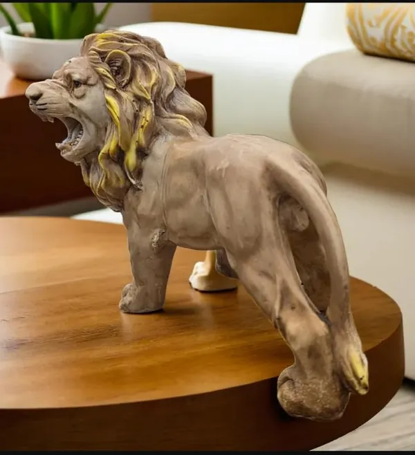 Lion_Resin_Figurine