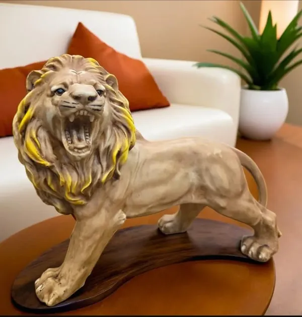Lion_Resin_Figurine