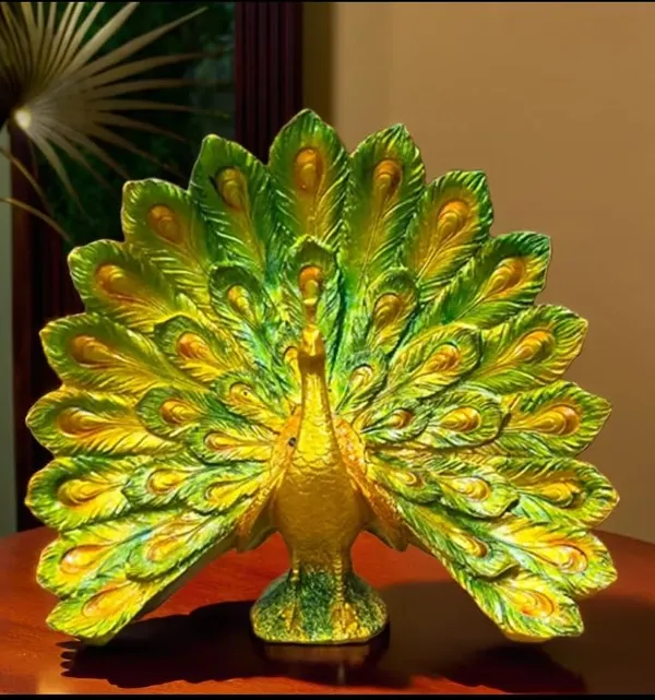 Peacock_Figurine