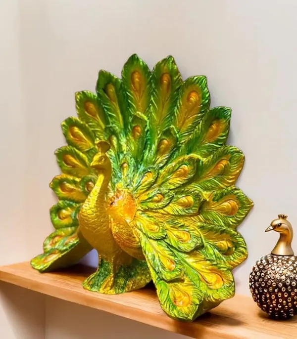 Peacock_Figurine