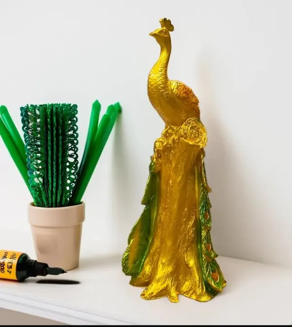 Peacock_Statue