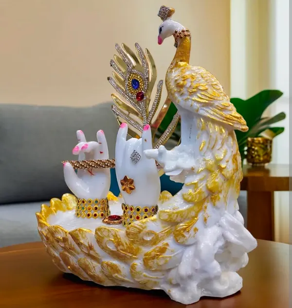 Decorative_Krishna_Hand_With_Shell_Design_And_Crown