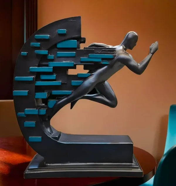 Running_Man_Sculpture_Resin_Figurine