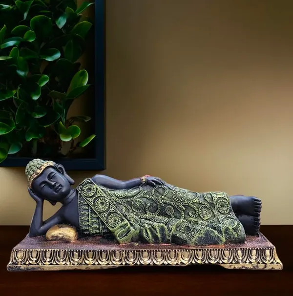 Buddha_Statue_With_Carved_Base