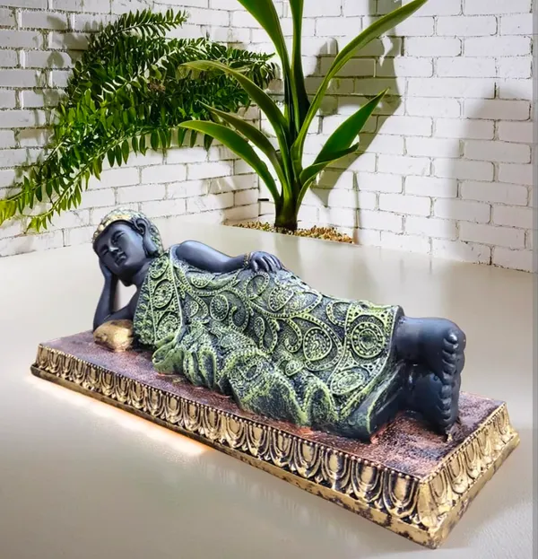 Buddha_Statue_With_Carved_Base