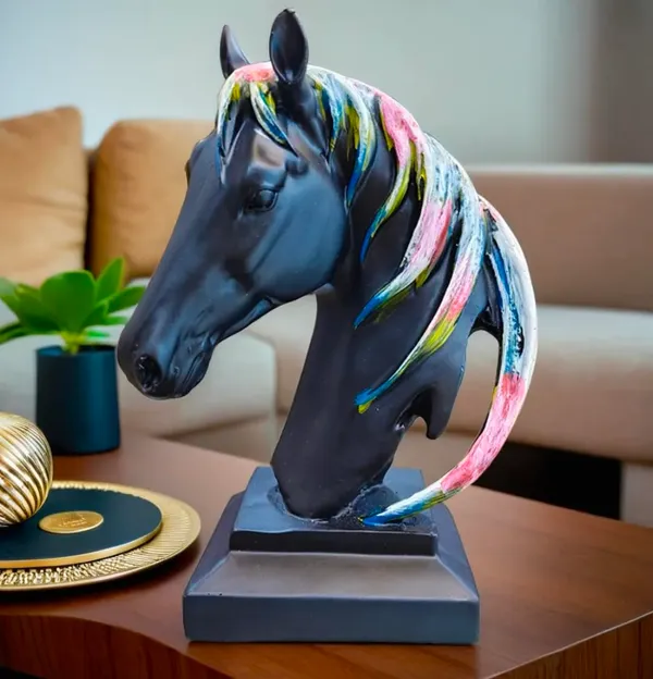Horse_Head_Statue