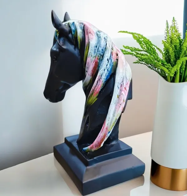 Horse_Head_Statue